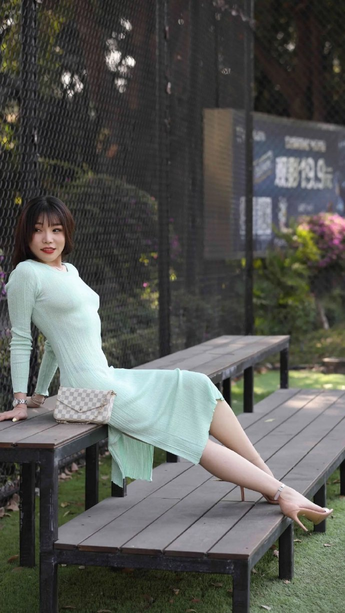 满18岁成人带纸进入联系我们